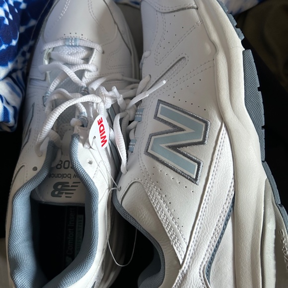 Ladies - Picture 6 of 9